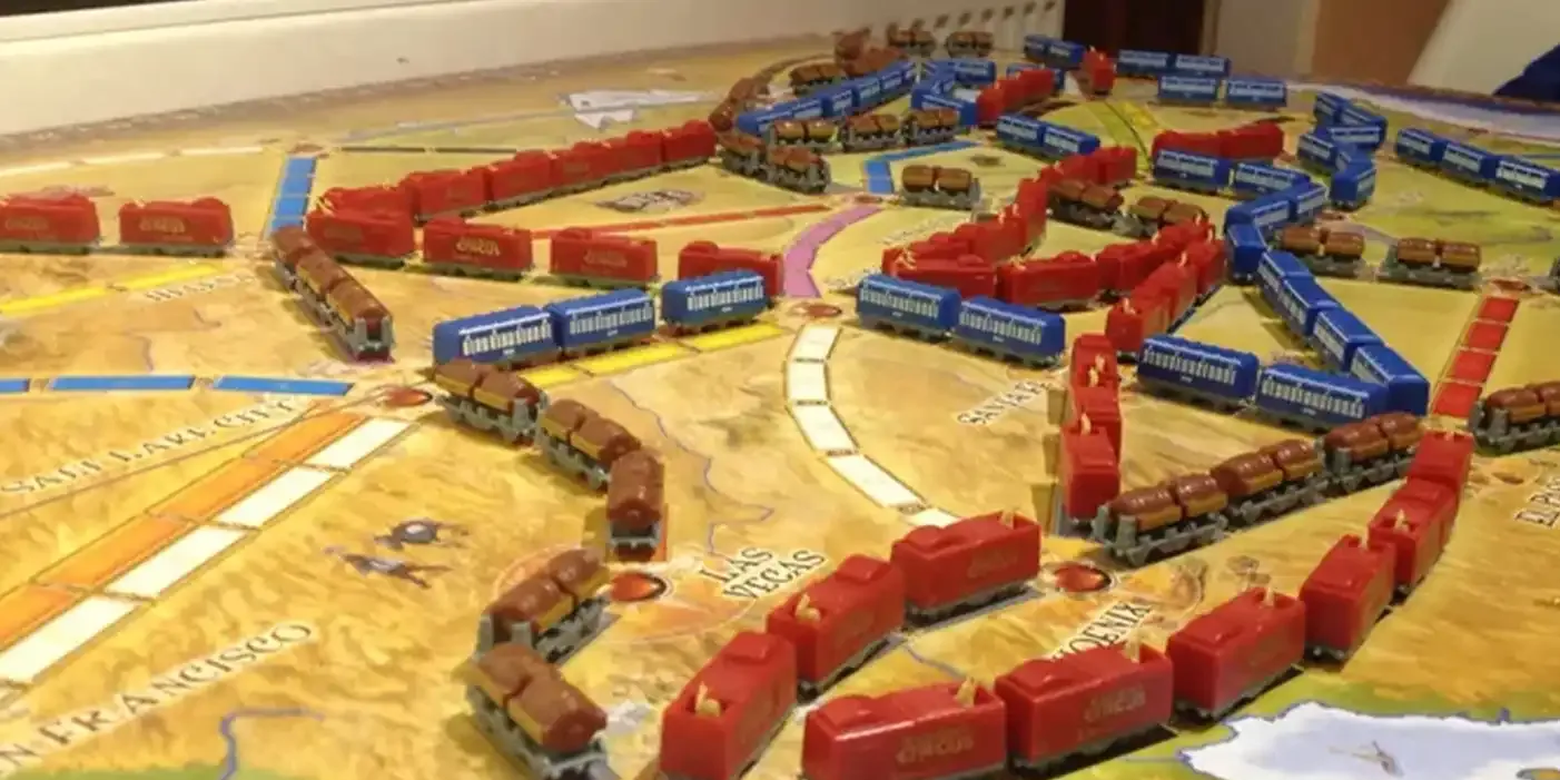 If You Want To Play Board Games With Your Family This Christmas, Try These