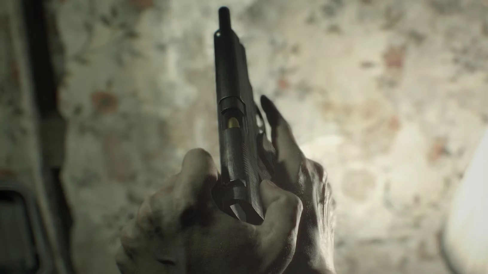 How to Get the Shotgun and M21 Shotgun in Resident Evil 7
