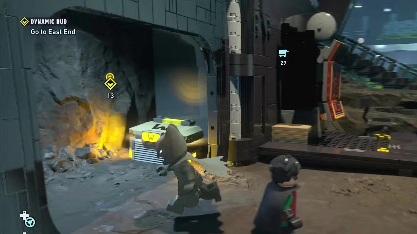 LEGO Batman Legacy of the Dark Knight Batcave Minikits & WayneTech Caches