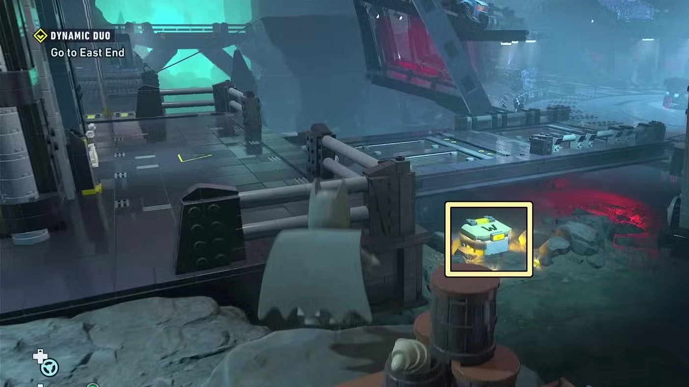 LEGO Batman Legacy of the Dark Knight Batcave Minikits & WayneTech Caches