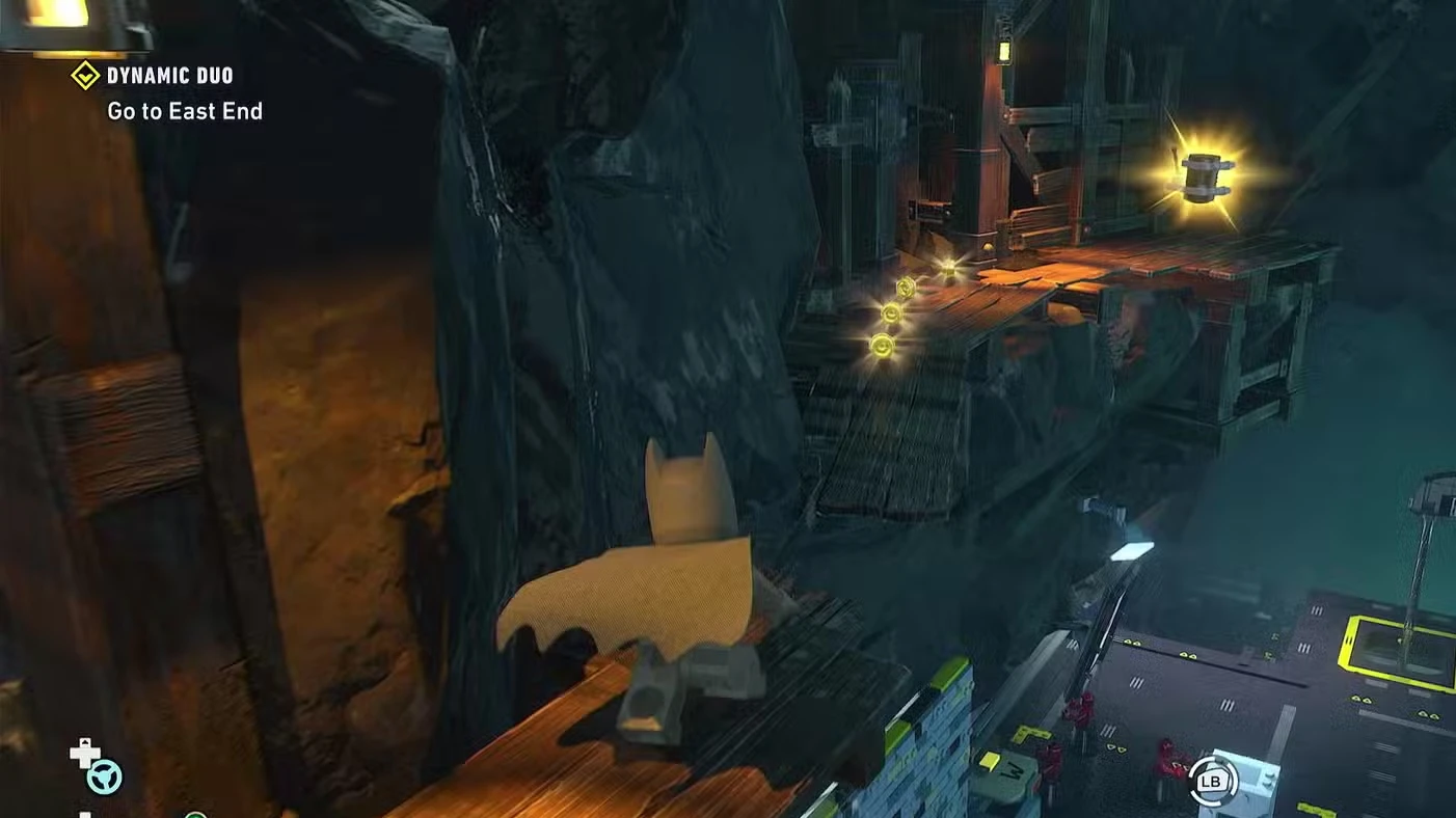 LEGO Batman Legacy of the Dark Knight Batcave Minikits & WayneTech Caches