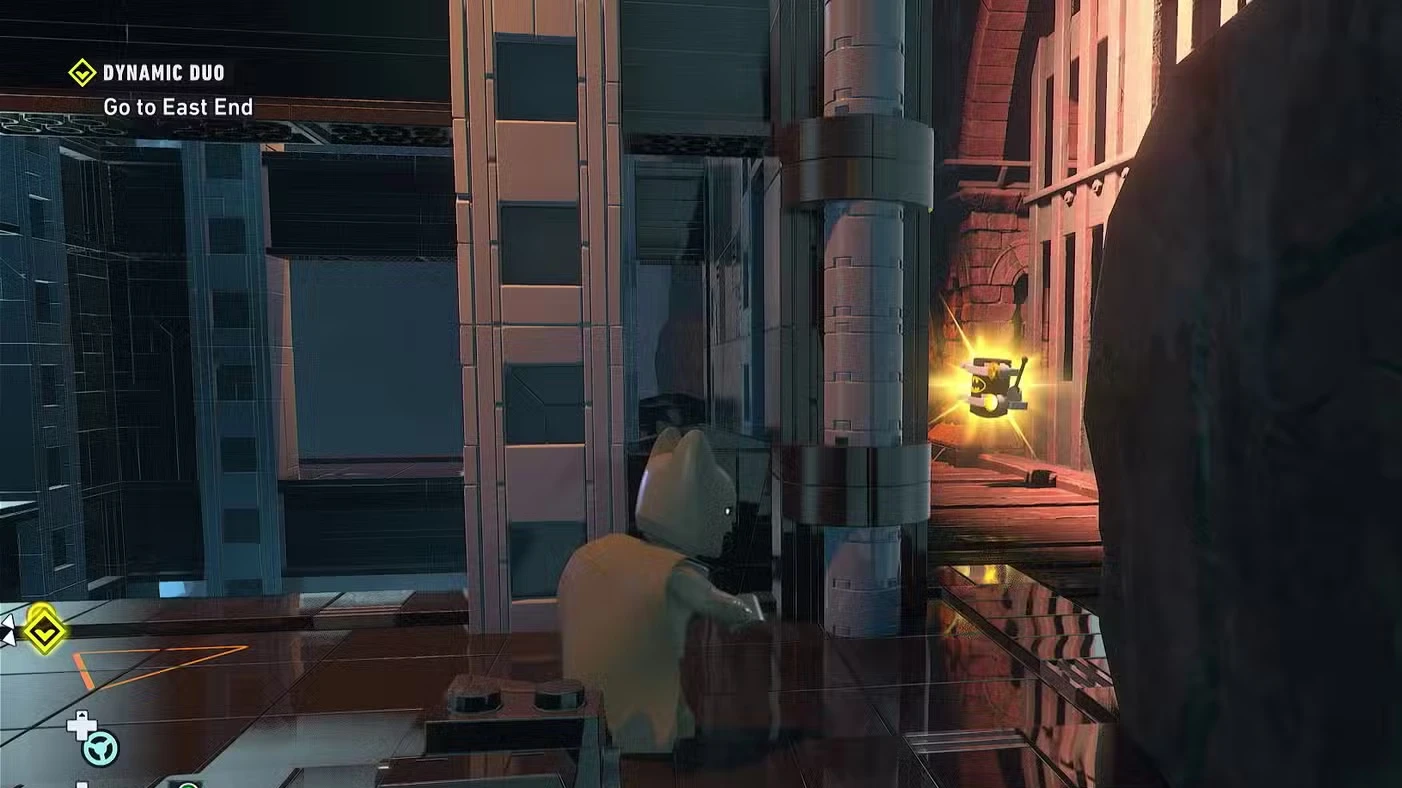 LEGO Batman Legacy of the Dark Knight Batcave Minikits & WayneTech Caches
