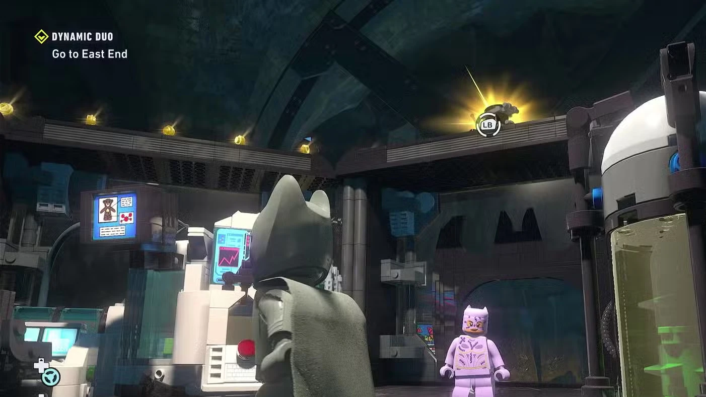 LEGO Batman Legacy of the Dark Knight Batcave Minikits & WayneTech Caches