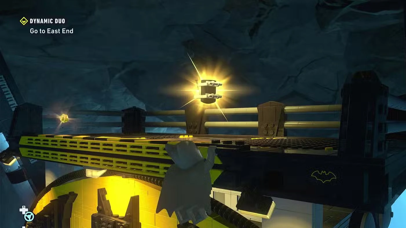 LEGO Batman Legacy of the Dark Knight Batcave Minikits & WayneTech Caches